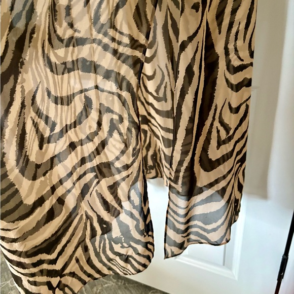 Sheer Leopard-Zebra Print Kaftan Maxi Dress - Picture 4 of 6